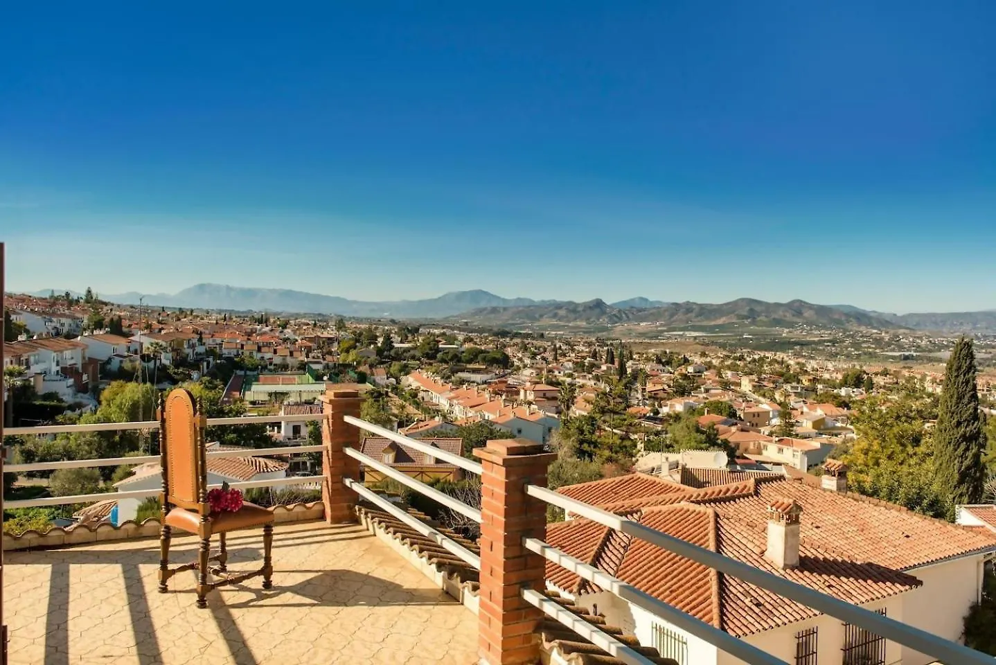 Villa Peralta, Heated And Private Pool ,Near Beach And Golf ! Alhaurin de la Torre