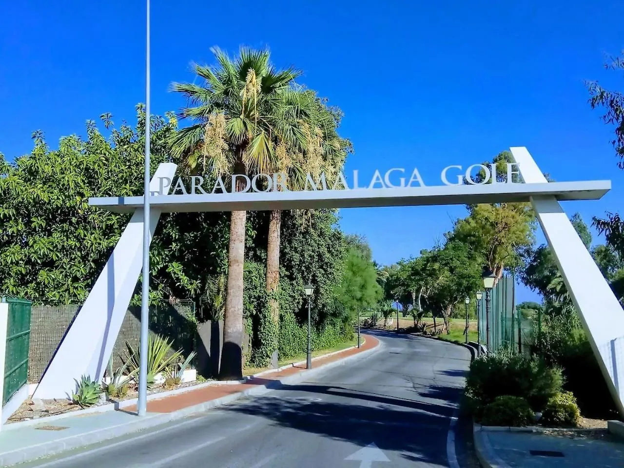 Villa Peralta, Heated And Private Pool ,Near Beach And Golf ! Alhaurin de la Torre