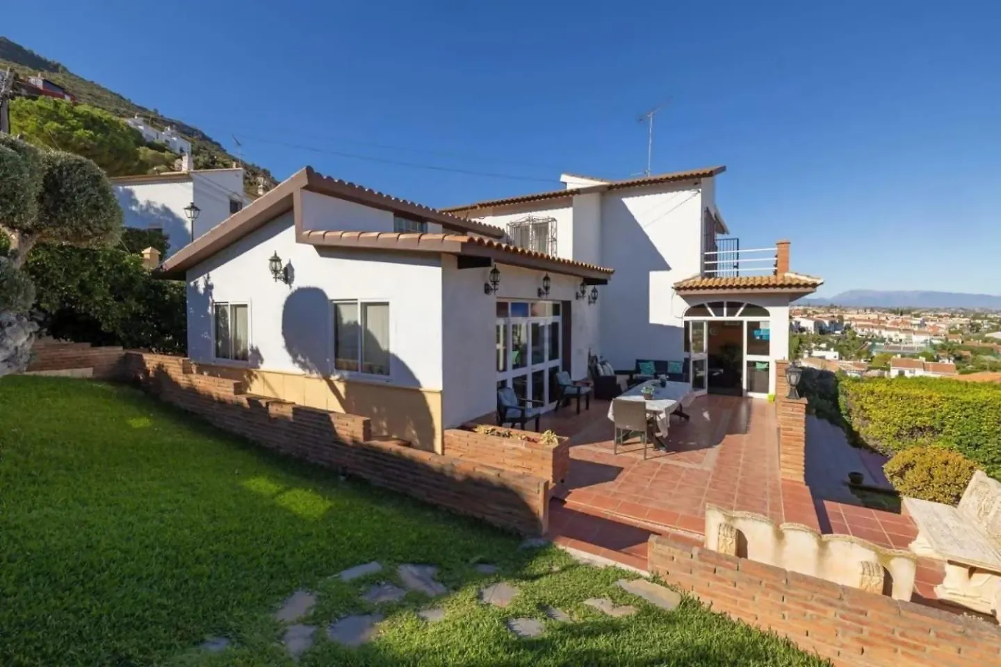 Villa Peralta, Heated And Private Pool ,Near Beach And Golf ! Alhaurin de la Torre
