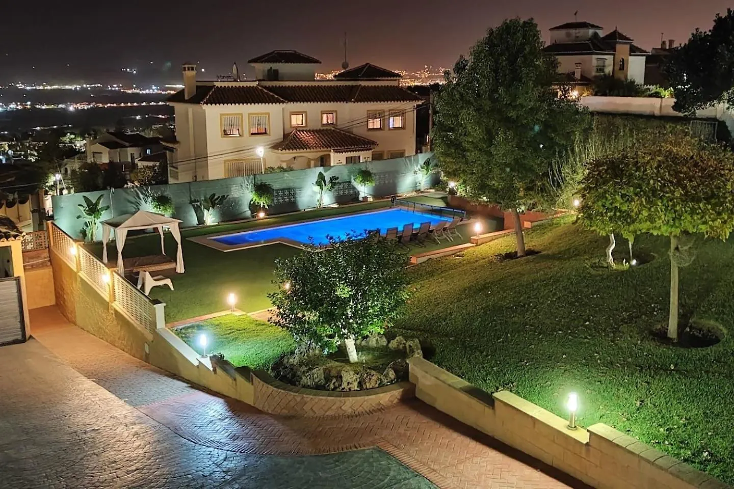 Villa Peralta, Heated And Private Pool ,Near Beach And Golf ! Alhaurin de la Torre Spain