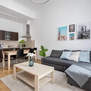 https://ace-of-spades-gozsdu.inbudapesthotels.com